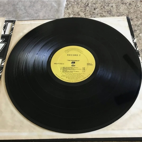 Kiss Limited Edition Gatefold Originals Album - Picture 7 of 12